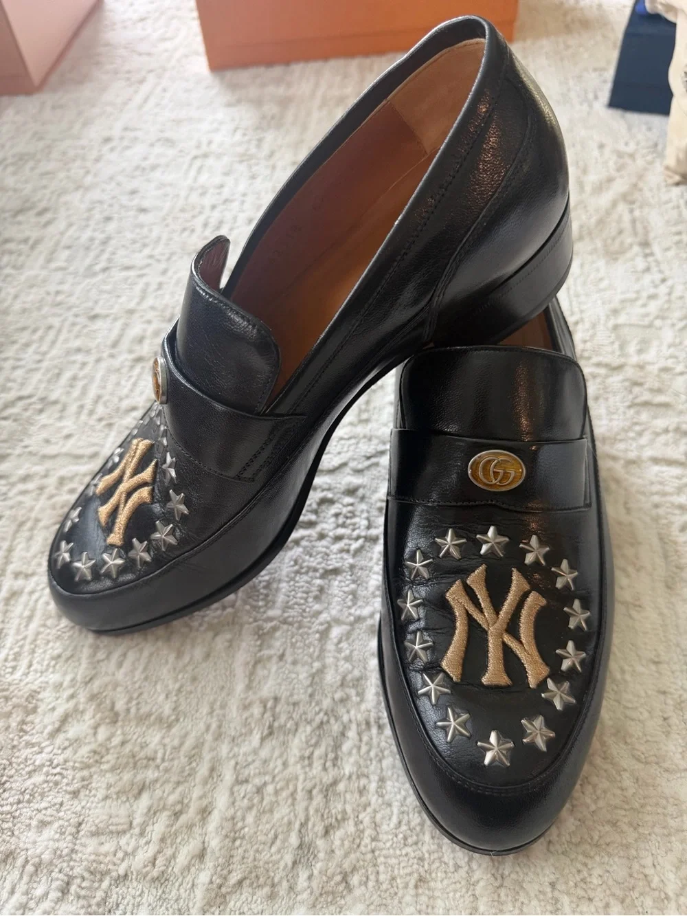 Gucci Men’s Black Leather Embroidered Loafers with Gold NY Detail
